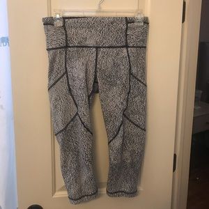 Lululemon crop athletic pants!